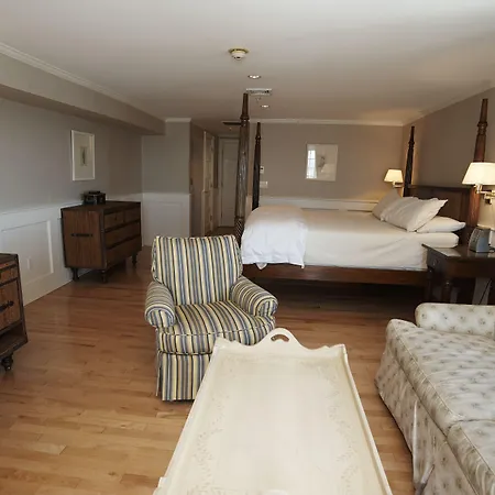 Anchor Inn Beach House-3