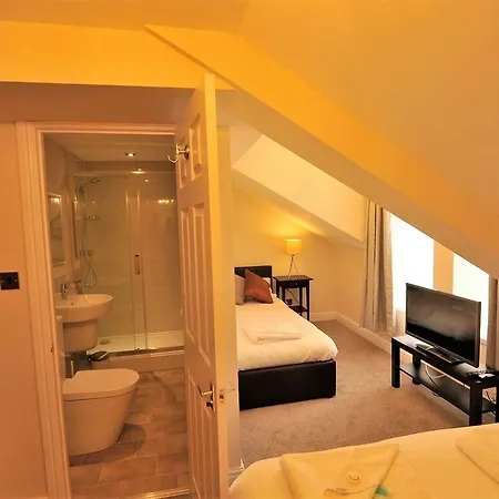 Gail'S Guest House-2