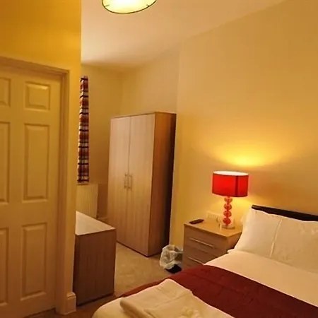Gail'S Guest House-3