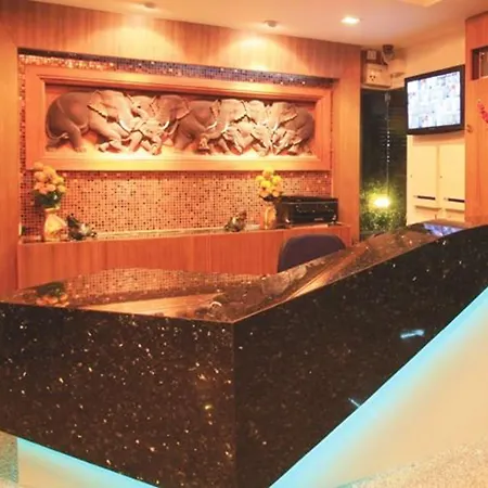 L-Seven Hotel-2