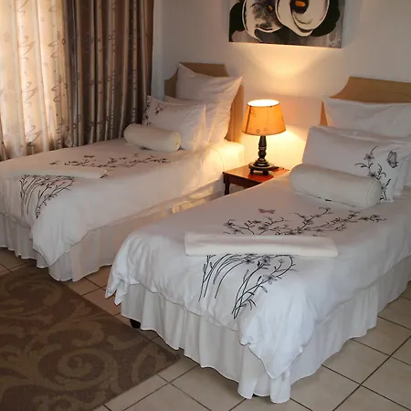 Lincoln Cottages Bnb & Self-Catering-2