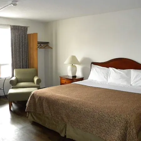 Fairway Inn By The Falls-3