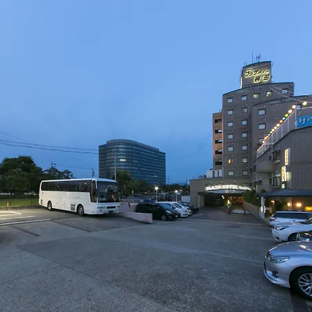Plaza Hotel Toyota-2