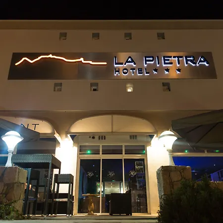 Hotel La Pietra Restaurant & Spa-3