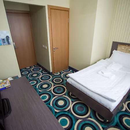 Mildom Hotel-2
