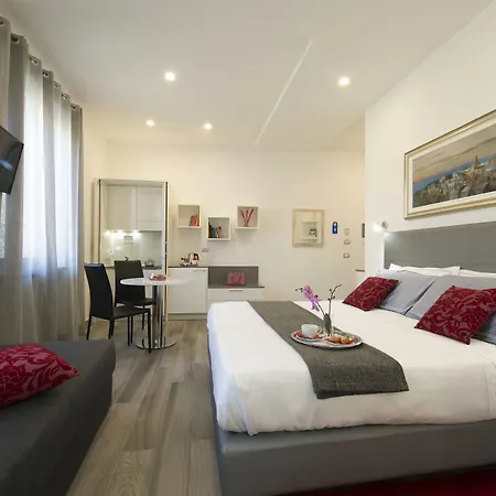 Monza City Rooms & Studios-3