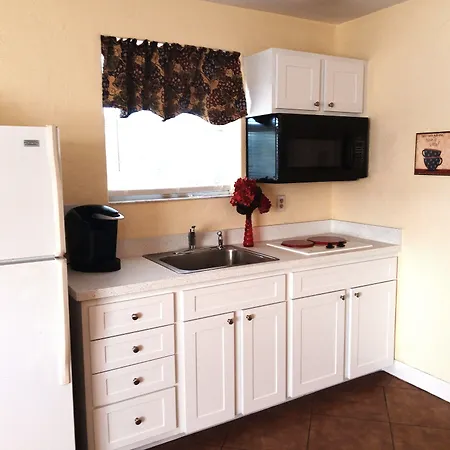 Swashbuckler Motel-3