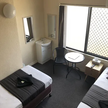 Kingsford Riverside Inn-2