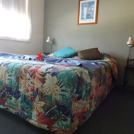 Surfside Merimbula Holiday Apartments-2