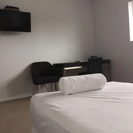 Allure Hotel & Apartments-3