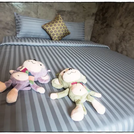 Na Siam Guesthouse-3