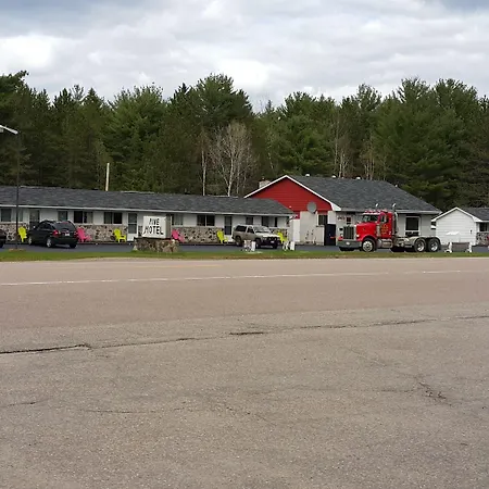 Pine Motel-2