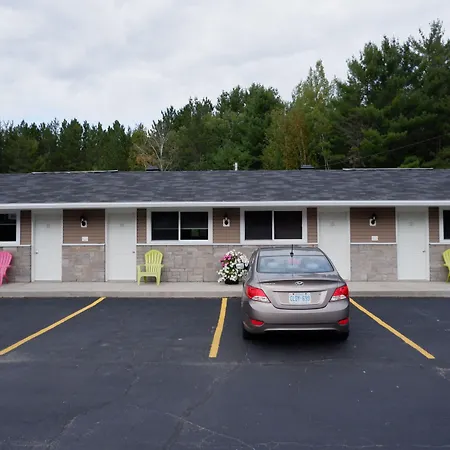 Pine Motel-2