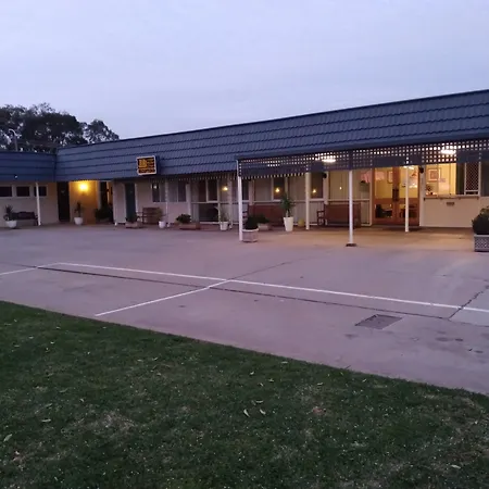 City Park Motel And Apartments-3