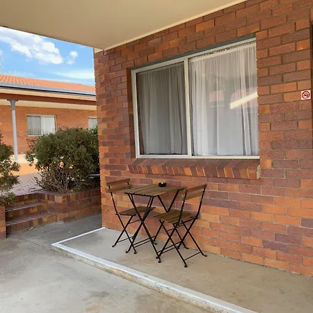 Peter Allen Motor Inn-2