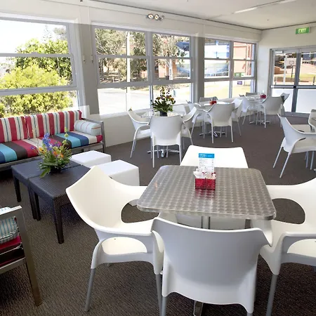 Pier Hotel Coffs Harbour-3