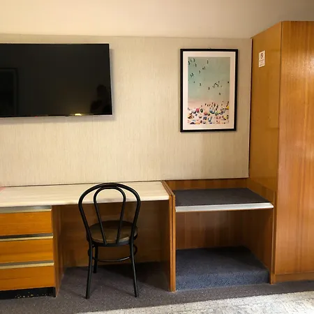 Avaleen Lodge Motor Inn-2