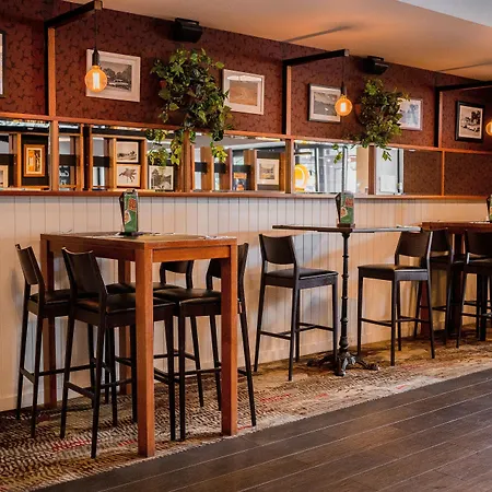Browns Plains Hotel-2