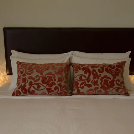 Ramada Suites By Wyndham Christchurch City-2
