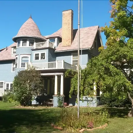 Saravilla Bed & Breakfast-3