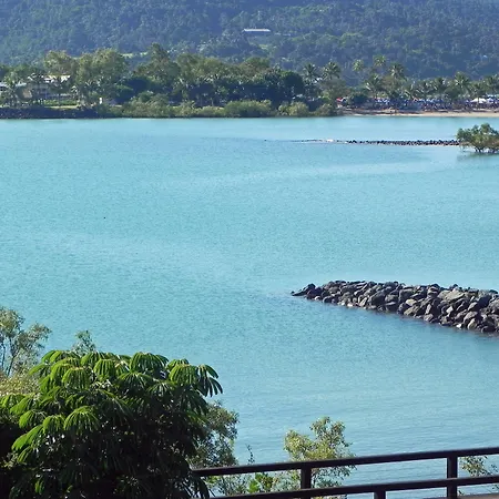 Airlie Waterfront Bed & Breakfast-3
