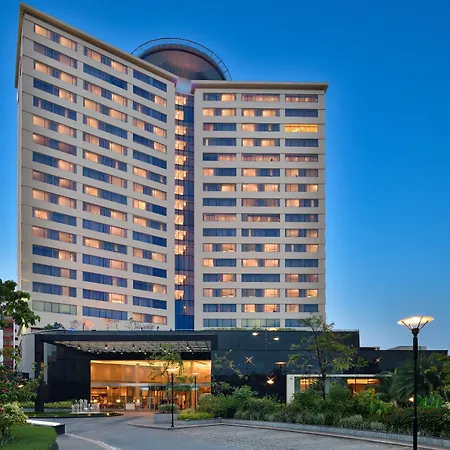 Kochi Marriott Hotel, Lulu International Shopping Mall-3