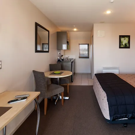 171 On High Motel-3