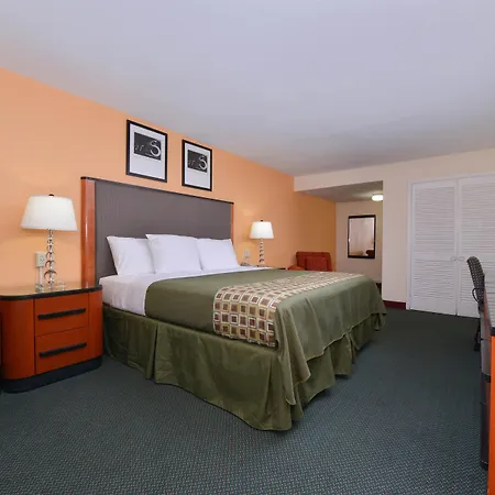 Media Inn & Suites-2
