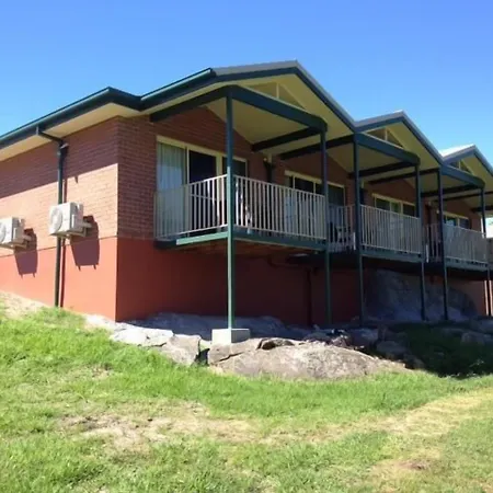 Tenterfield Golf Club Fairways Lodge-2