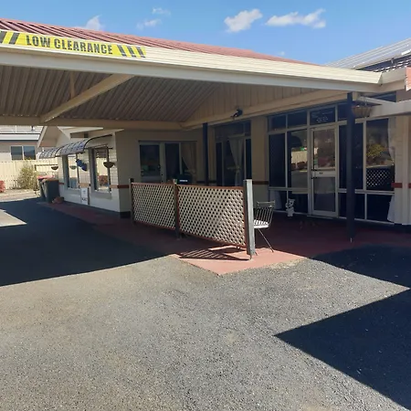 Clansman Motel-2