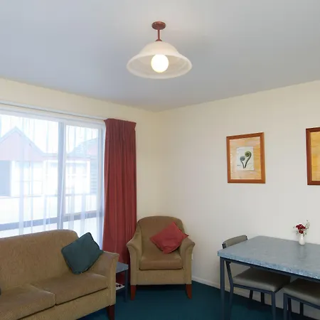 Bavarian Motel-3