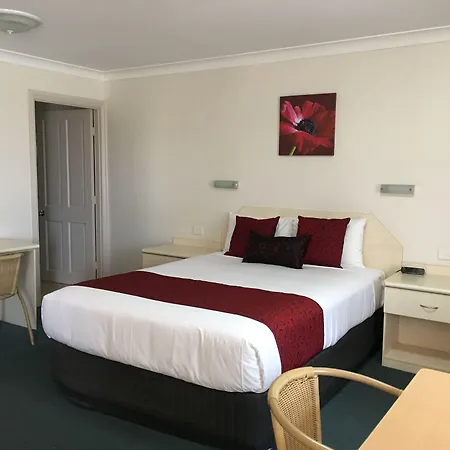 Tuckerbox Motor Inn-2