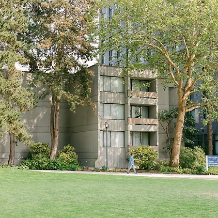 West Coast Suites At Ubc-3