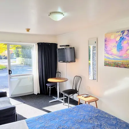 Cambrian Lodge Motel-2