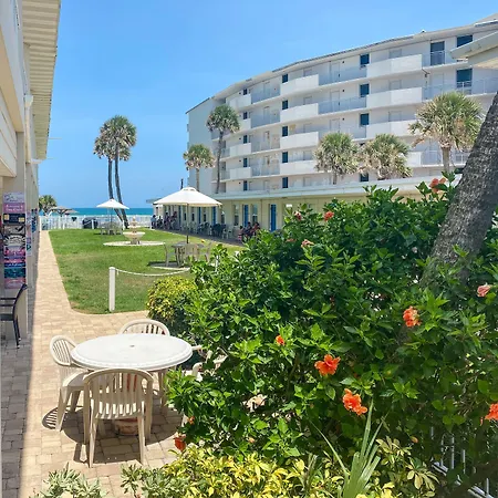Ocean Court Beachfront Hotel-3