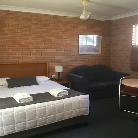 Gunsynd Motor Inn-3