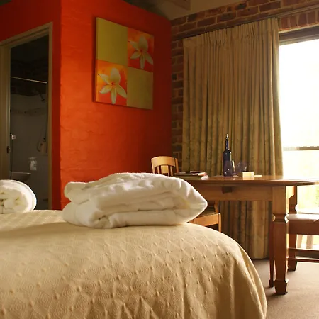 Yallambee B&B-3