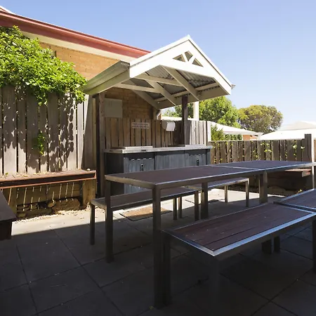 Port Campbell Parkview Motel & Apartments-3
