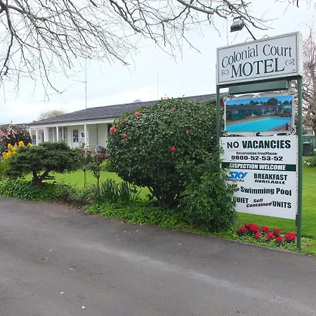 Colonial Court Motel-2
