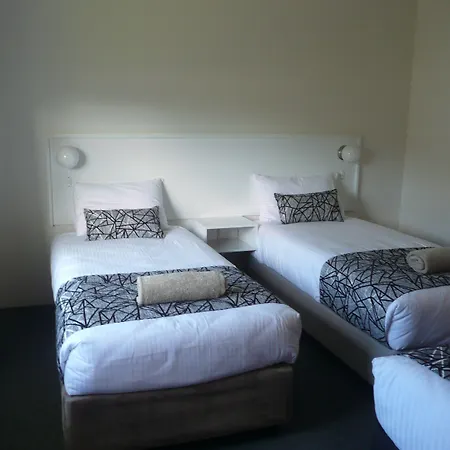 Rosebourne Gardens Motel-2