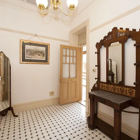 Cobb & Co Court Boutique Hotel-2