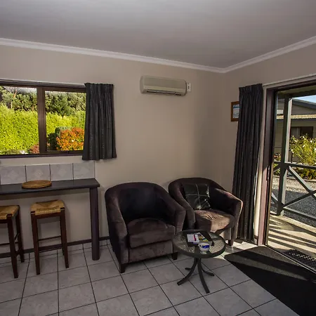 Fiordland Great Views Holiday Park-2
