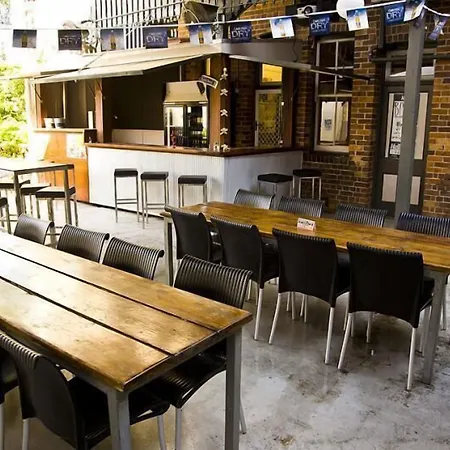 Queens Arms Hotel-3