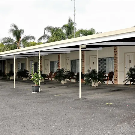 Chinchilla Motel-2