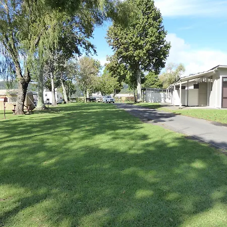 Harbourside Holiday Park-2