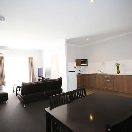 Roma Inland Motor Inn-2