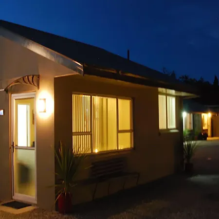 Almond Court Motel-3