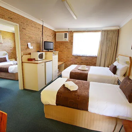 Garden City Motor Inn-3