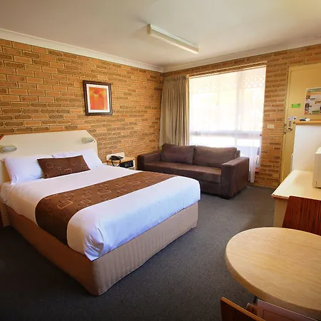 Garden City Motor Inn-3