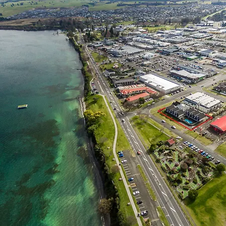 Le Chalet Suisse Motel Taupo-3